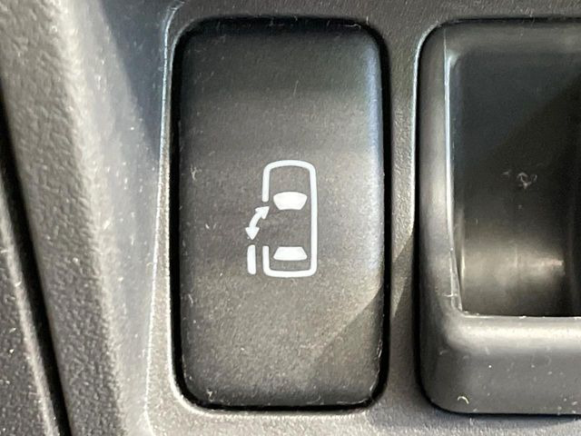 �y�p���[�X���C�h�h�A�z�X�}�[�g�L�[��^�]�Ȃ̃X�C�b�`�ŃX���C�h�h�A�̊J���\���d��������͂����ăh�A���J����K�v�������A���������q�l�ł��A�d���ו��������Ă��鎞�����N�ɊJ���߂ł��܂���