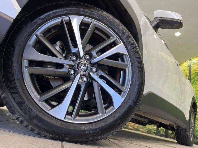 �y����18�C���`�A���~�z�C�[���z�O�ςɃ}�b�`���������A���~�z�C�[���𑕒����Ă���܂��B�e��ЊO�A���~�z�C�[����A�X�^�b�h���X�^�C�����戵�����Ă���܂��B���񂲑��k����������