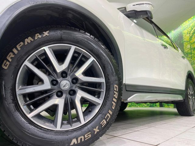 �y����17�C���`�A���~�z�C�[���z�O�ςɃ}�b�`���������A���~�z�C�[���𑕒����Ă���܂��B�e��ЊO�A���~�z�C�[����A�X�^�b�h���X�^�C�����戵�����Ă���܂��B���񂲑��k����������