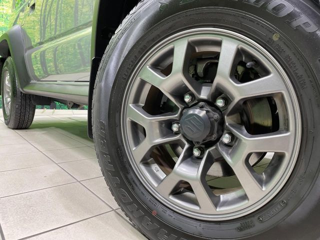 �y����15�C���`�A���~�z�C�[���z�O�ςɃ}�b�`���������A���~�z�C�[���𑕒����Ă���܂��B�e��ЊO�A���~�z�C�[����A�X�^�b�h���X�^�C�����戵�����Ă���܂��B���񂲑��k����������