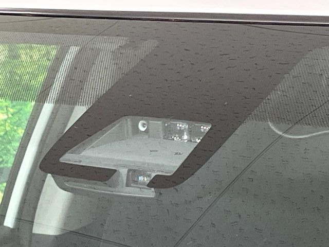 �y�g���^�Z�[�t�e�B�Z���X�z���s���ɑO���̎ԗ�����F�����A�Փ˂������Ȏ��͌x��ƃu���[�L�ŏՓˉ���Ɣ�Q�y�����A�V�X�g�B�����S�Ƀh���C�u�����y���݂��������܂��B