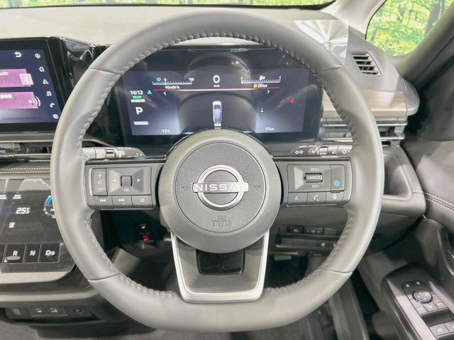 �y�����v�����X�e�A�����O�z�㎿�Ȋv���g�p���邱�ƂŁA��ɂ����������݂ƂĂ��^�]���₷���n���h���ł���