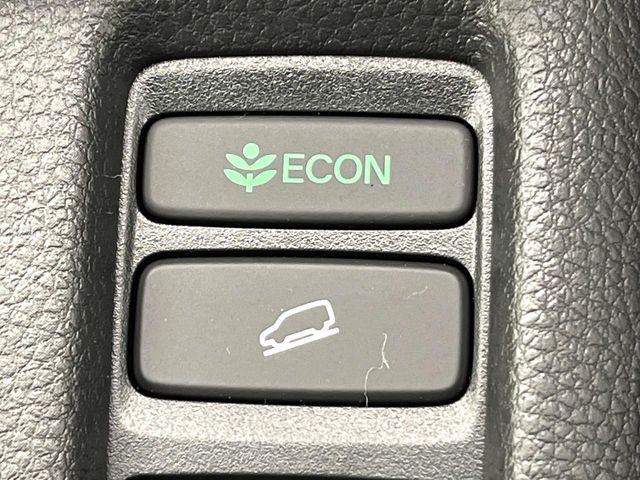 �y�_�E���q���A�V�X�g�z�}�ȍ⓹������Ƃ��Ɏ����Ńu���[�L�𐧌�A���̒ᑬ�x��ۂ��܂��B�ᓹ�∫�H�ȂǊ���₷���H�ʂ̉����ł��^�C�������b�N���Ȃ�������S!�n���h������ɏW���ł��܂�!