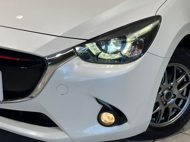 �yLED�w�b�h���C�g�z���V����ԑ��s�����ǍD�Ȏ��E���m�ۂ����S���ĉ^�]�ł��鍂�P�xLED�w�b�h���C�g�𑕔�!�_�����x�������A����d�͂��}�����Ă��܂��B