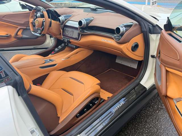 �y�I�v�V�����z�c�[�g�[���C���e���A�E�J�[�{���t�@�C�o�[�C���e���A�p�l���B