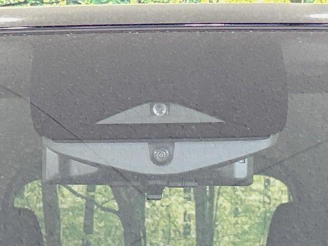 �y�C���e���W�F���g�G�}�[�W�F���V�[�u���[�L�z�t�����g�J�����őO���̎ԗ�����s�҂����m�B�Փ˂������Ȏ��͏Փ˔�Q�y���u���[�L���쓮�A�Փˉ�����T�|�[�g�B�����S�Ƀh���C�u�����y���݂��������܂��B