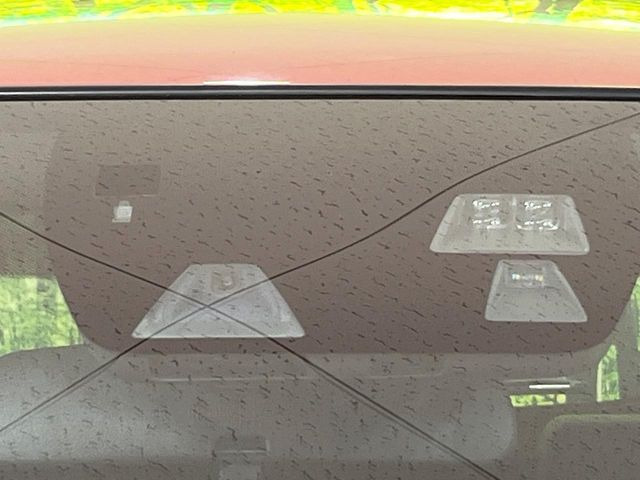 �yi-ACTIVESENSE�z���s���ɑO���̎ԗ�����F�����A�Փ˂������Ȏ��͌x��ƃu���[�L�ŏՓˉ���Ɣ�Q�y�����A�V�X�g�B�����S�Ƀh���C�u�����y���݂��������܂��B