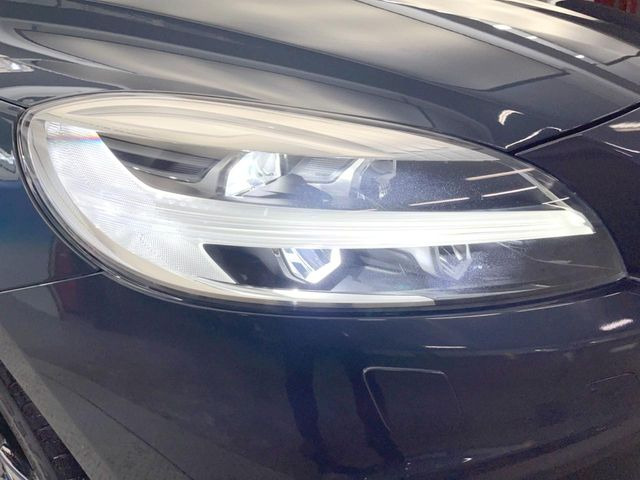 ��LED�w�b�h���C�g:��ԑ��s�����ǍD�Ȏ��E���m�ۂ����S���ĉ^�]�ł��鍂�P�xLED�w�b�h���C�g�𑕔�!�_�����x�������A����d�͂��}�����Ă��܂��B