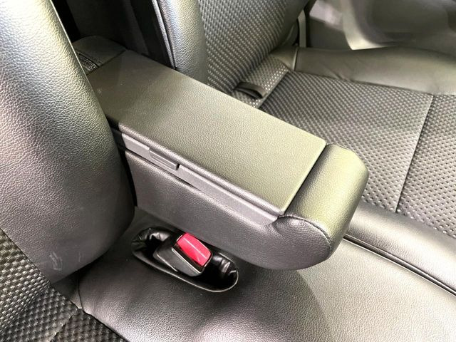 �y�A�[�����X�g�z�^�]���̐g�̂̕��S���y�����Ă����A�[�����X�g�𑕔���