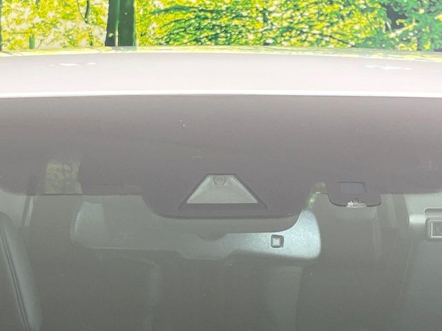 �y�g���^�Z�[�t�e�B�Z���X�z���s���ɑO���̎ԗ�����F�����A�Փ˂������Ȏ��͌x��ƃu���[�L�ŏՓˉ���Ɣ�Q�y�����A�V�X�g�B�����S�Ƀh���C�u�����y���݂��������܂��B