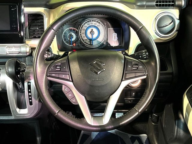 �y�X�e�A�����O�X�C�b�`�z�^�]���A�O������ڐ������炷���ƂȂ��A�I�[�f�B�I���̑��삪�\�ȕ֗��@�\!���S&���K�ȃh���C�u�����o���Ă���܂���