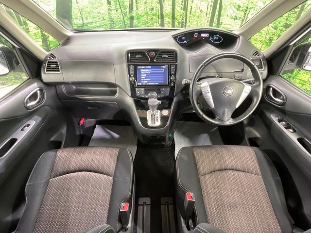 セレナ2.0 ハイウェイスター Vセレクション+Safety II S-HYBRID