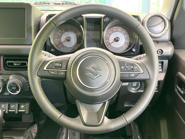 �y�����v�����X�e�A�����O�z�㎿�Ȋv���g�p���邱�ƂŁA��ɂ����������݂ƂĂ��^�]���₷���n���h���ł���