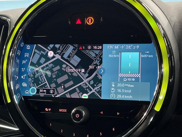 �������i�r:��̊��̂���i�r�́A����������ԓ������o���Ă���܂��BBluetooth�Đ��ȂǃI�[�f�B�I�@�\���[�����Ă���܂��̂ŁA�^�]�����y���߂܂���