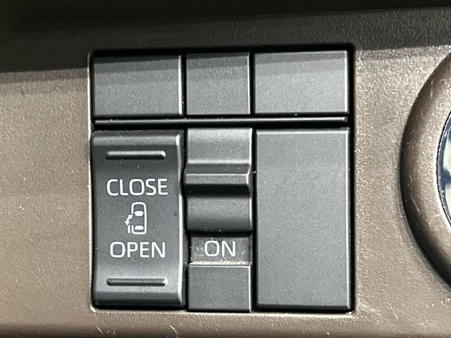 �y�p���[�X���C�h�h�A�z�X�}�[�g�L�[��^�]�Ȃ̃X�C�b�`�ŃX���C�h�h�A�̊J���\���d��������͂����ăh�A���J����K�v�������A���������q�l�ł��A�d���ו��������Ă��鎞�����N�ɊJ���߂ł��܂���