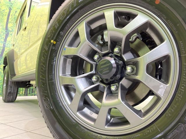 �y����15�C���`�A���~�z�C�[���z�O�ςɃ}�b�`���������A���~�z�C�[���𑕒����Ă���܂��B�e��ЊO�A���~�z�C�[����A�X�^�b�h���X�^�C�����戵�����Ă���܂��B���񂲑��k������