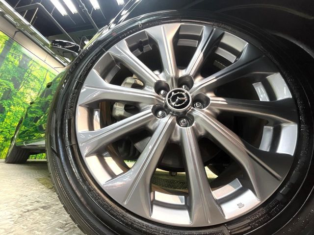 �y����20�C���`�A���~�z�C�[���z�O�ςɃ}�b�`���������A���~�z�C�[���𑕒����Ă���܂��B�e��ЊO�A���~�z�C�[����A�X�^�b�h���X�^�C�����戵�����Ă���܂��B���񂲑��k����������