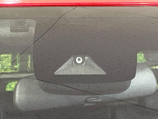 �y�g���^�Z�[�t�e�B�Z���XP�z���s���ɑO���̎ԗ�����F�����A�Փ˂������Ȏ��͌x��ƃu���[�L�ŏՓˉ���Ɣ�Q�y�����A�V�X�g�B�����S�Ƀh���C�u�����y���݂��������܂��B