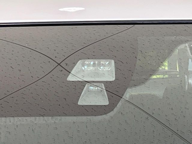 �yi-ACTIVESENSE�z���s���ɑO���̎ԗ�����F�����A�Փ˂������Ȏ��͌x��ƃu���[�L�ŏՓˉ���Ɣ�Q�y�����A�V�X�g�B�����S�Ƀh���C�u�����y���݂��������܂��B