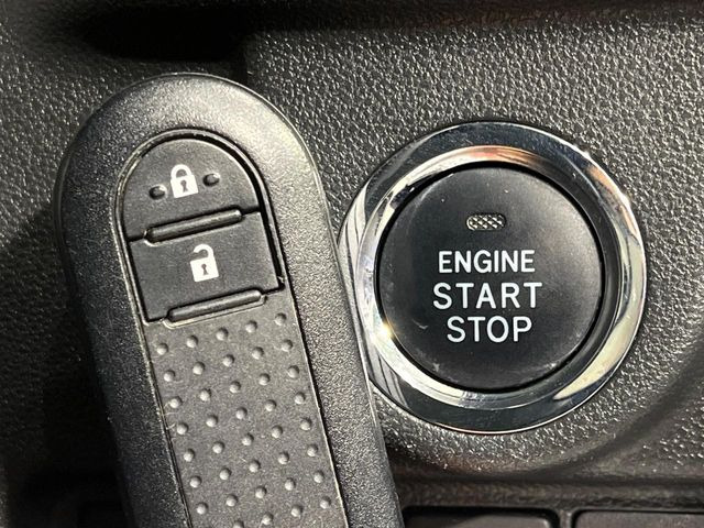 �y�L�[�t���[�V�X�e���z�J�o����|�P�b�g�ɓ��ꂽ�܂܂ł��h�A�̎{���E�������\�ȃX�}�[�g�L�[�𑕔��B�G���W���̃I���E�I�t�����J�M�����o���K�v����������Ƃ��Ă��֗��ł���