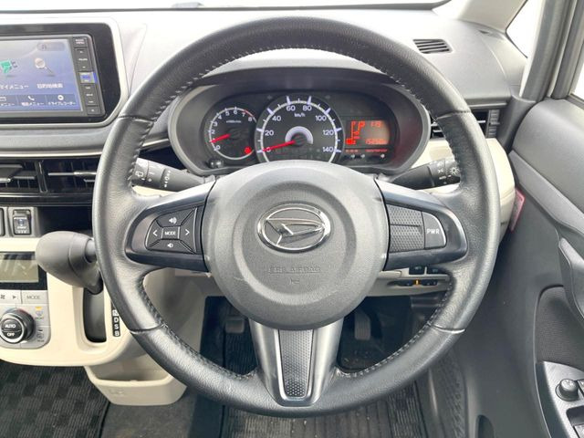 �y�����v�����X�e�A�����O�z�㎿�Ȋv���g�p���邱�ƂŁA��ɂ����������݂ƂĂ��^�]���₷���n���h���ł���