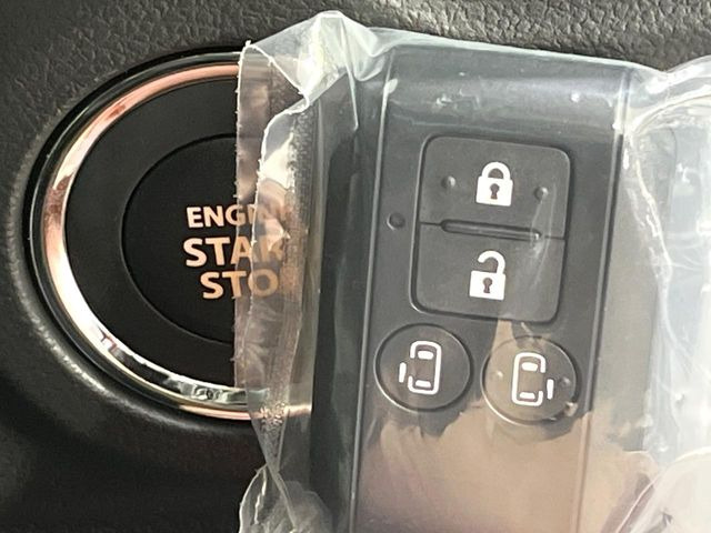 �y�L�[���X�X�^�[�g�V�X�e���z�J�o����|�P�b�g�ɓ��ꂽ�܂܂ł��h�A�̎{���E�������\�ȃX�}�[�g�L�[�𑕔��B�G���W���̃I���E�I�t�����J�M�����o���K�v����������Ƃ��Ă��֗��ł���