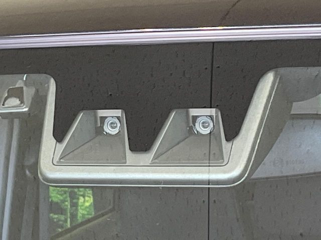 �y�X�}�[�g�A�V�X�g�z���s���ɑO���̎ԗ�����F�����A�Փ˂������Ȏ��͌x��ƃu���[�L�ŏՓˉ���Ɣ�Q�y�����A�V�X�g�B�����S�Ƀh���C�u�����y���݂��������܂��B