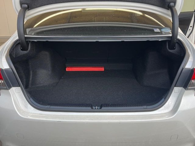 ���i�̂���������ʋ΁A���}���ɏ\���ȉ׎��X�y�[�X���m�ۂ��Ă���܂��B