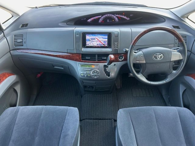 �y���������C���`�A���~�z�C�[���z�O�ςɃ}�b�`���������A���~�z�C�[���𑕒����Ă���܂��B�e��ЊO�A���~�z�C�[����A�X�^�b�h���X�^�C�����戵�����Ă���܂��B���񂲑��k����������