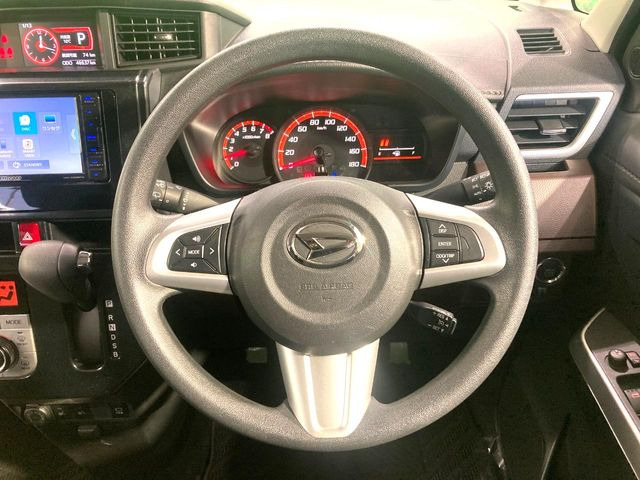 ステアリングも使用感が少なく、きれいな状態となっております♪