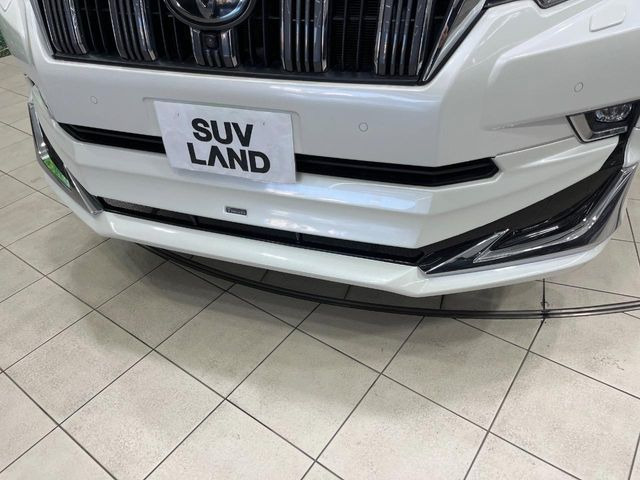 【モデリスタエアロ】人気のモデリスタエアロを装着!クルマの外観がよりスタイリッシュになり、街中で存在感あふれる1台に♪将来買い替える時にもリセールに影響しやすく、価値ある人気の装備です!