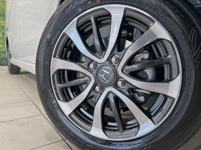 �y����14�C���`�A���~�z�C�[���z�O�ςɃ}�b�`���������A���~�z�C�[���𑕒����Ă���܂��B�e��ЊO�A���~�z�C�[����A�X�^�b�h���X�^�C�����戵�����Ă���܂��B���񂲑��k����������