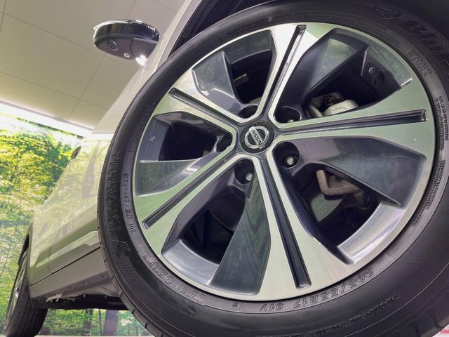 �y����17�C���`�A���~�z�C�[���z�O�ςɃ}�b�`���������A���~�z�C�[���𑕒����Ă���܂��B�e��ЊO�A���~�z�C�[����A�X�^�b�h���X�^�C�����戵�����Ă���܂��B���񂲑��k����������