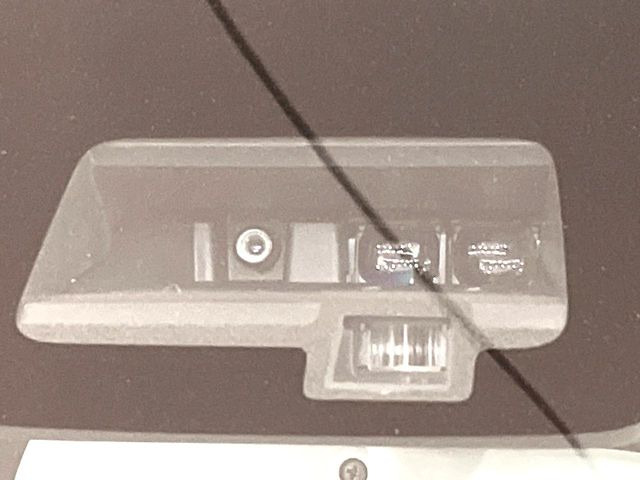 【スズキ セーフティサポート】走行中に前方の車両等を認識し、衝突しそうな時は警報とブレーキで衝突回避と被害軽減をアシスト。より安全にドライブをお楽しみいただけます。