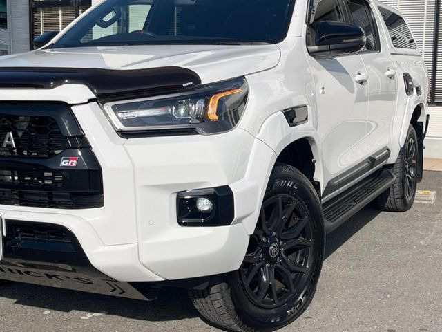 �yLED�w�b�h���C�g�z���V����ԑ��s�����ǍD�Ȏ��E���m�ۂ����S���ĉ^�]�ł��鍂�P�xLED�w�b�h���C�g�𑕔�!�_�����x�������A����d�͂��}�����Ă��܂��B