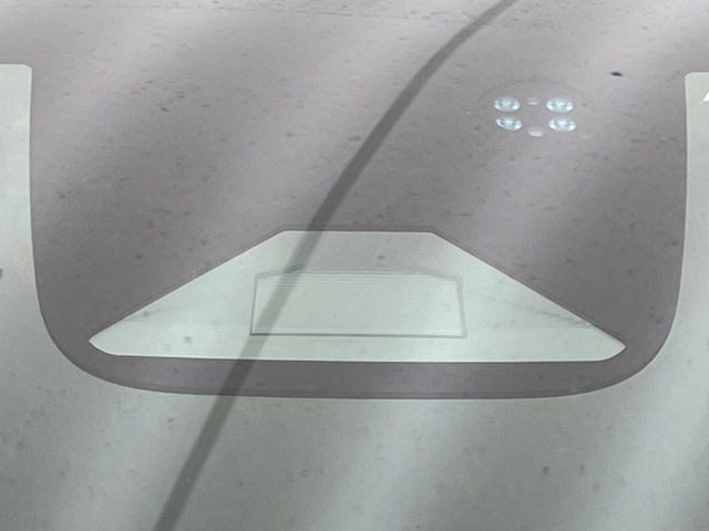 �y�z���_�Z���V���O�z���s���ɑO���̎ԗ�����F�����A�Փ˂������Ȏ��͌x��ƃu���[�L�ŏՓˉ���Ɣ�Q�y�����A�V�X�g�B�����S�Ƀh���C�u�����y���݂��������܂��B