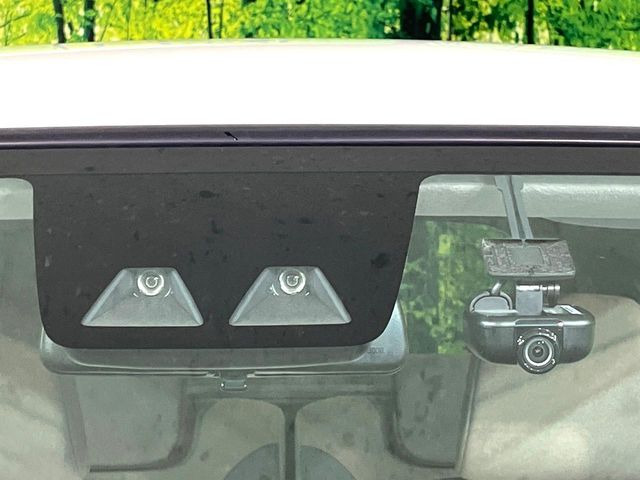 �y�X�}�[�g�A�V�X�g�z���s���ɑO���̎ԗ�����F�����A�Փ˂������Ȏ��͌x��ƃu���[�L�ŏՓˉ���Ɣ�Q�y�����A�V�X�g�B�����S�Ƀh���C�u�����y���݂��������܂��B