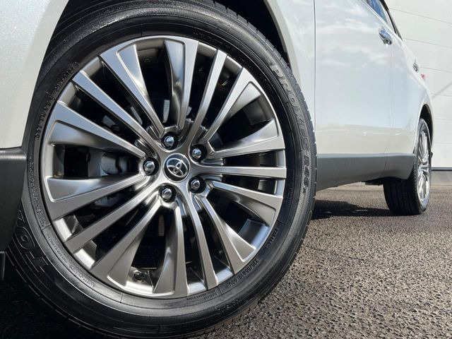 �y����19�C���`�A���~�z�C�[���z�O�ςɃ}�b�`���������A���~�z�C�[���𑕒����Ă���܂��B�e��ЊO�A���~�z�C�[����A�X�^�b�h���X�^�C�����戵�����Ă���܂��B���񂲑��k����������