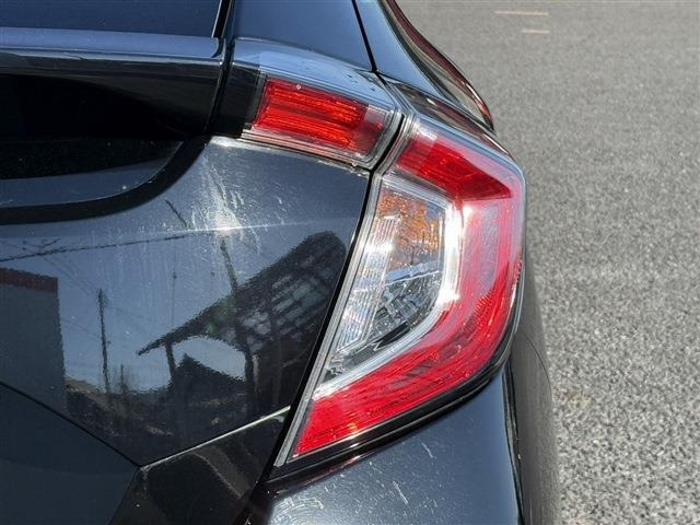 ���Ǝҗl�ւ̔̔��͂��f�肳���Ă��������܂��B �Ԍ������ԗ��̏ꍇ�́A�Ԍ����擾�������x�������z�ŕ\�����Ă���܂��B