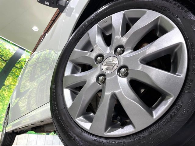 �y����14�C���`�A���~�z�C�[���z�O�ςɃ}�b�`���������A���~�z�C�[���𑕒����Ă���܂��B�e��ЊO�A���~�z�C�[����A�X�^�b�h���X�^�C�����戵�����Ă���܂��B���񂲑��k����������