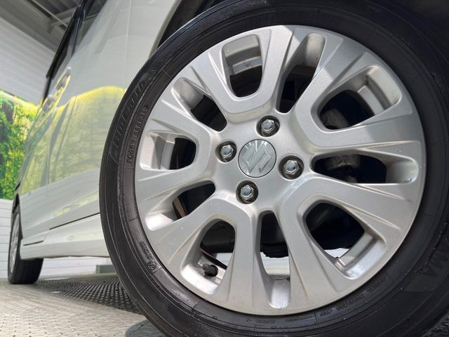 �y����15�C���`�A���~�z�C�[���z�O�ςɃ}�b�`���������A���~�z�C�[���𑕒����Ă���܂��B�e��ЊO�A���~�z�C�[����A�X�^�b�h���X�^�C�����戵�����Ă���܂��B���񂲑��k����������