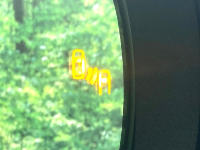 �y�����r�[�N���f�B�e�B�N�V�����z���s���A�h�A�~���[�̎��p�ɂȂ�₷���ӏ��Ɍ㑱�Ԃ��ڋ߂���ƃT�C�h�~���[�t�߂Ɍx����\���A�h���C�o�[�ɒ��ӊ��N�ƁA����̍ۂ̓n���h��������A�V�X�g�����܂��B