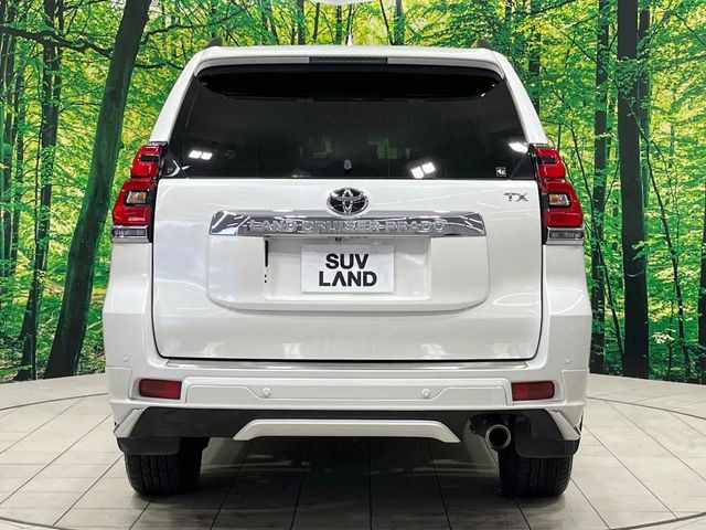 安心の最長10年・走行無制限保証(有償)をご用意。保証内容も充実はもちろん、無料点検&オイル交換や、年中無休の全国・24時間ロードサービスも付帯されておりますのでご安心下さい。