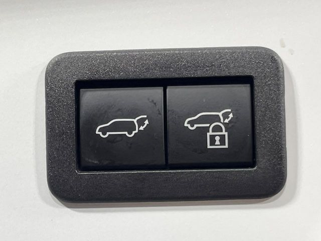 �y�p���[�o�b�N�h�A�z�X�}�[�g�L�[��^�]�Ȃ̃{�^�������������Ń��A�Q�[�g�������ŊJ���܂�!�ו��������Ă��鎞��A�����ʒu�ɂ���o�b�N�h�A��߂�ۂɕ֗��ȋ@�\�ł���