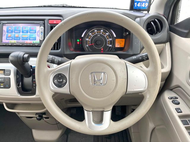 �y�X�e�A�����O�X�C�b�`�z�^�]���A�O������ڐ������炷���ƂȂ��A�I�[�f�B�I���̑��삪�\�ȕ֗��@�\!���S&���K�ȃh���C�u�����o���Ă���܂���