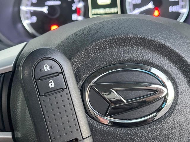 �y�X�}�[�g�L�[�z�J�o����|�P�b�g�ɓ��ꂽ�܂܂ł��h�A�̎{���E�������\�ȃX�}�[�g�L�[�𑕔��B�G���W���̃I���E�I�t�����J�M�����o���K�v����������Ƃ��Ă��֗��ł���