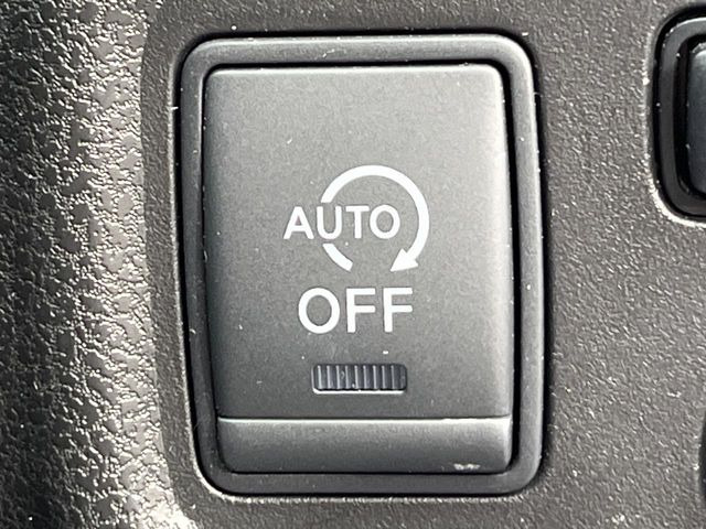 �y�A�C�h�����O�X�g�b�v�z�ԐM����a�؂Œ�Ԃ����ۂɃG���W�����~���A���ʂȔR���̏����}���܂��B�R��������ی�ɂȂ���@�\��G���W���̓u���[�L�𗣂��΍Ďn�����܂��B