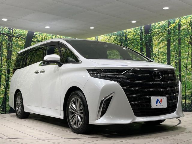 高透明度のガラス皮膜で撥水はもちろん、上質なツヤ・光沢を実現。紫外線や酸性雨から大切な愛車を保護し、色あせ・劣化を防止。「弾スプラッシュコート」、「弾プリミッサコート」からお選びいただけます。