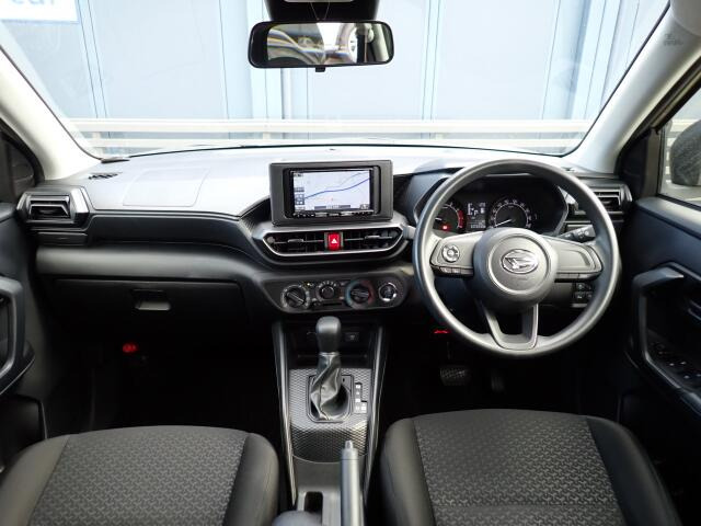 �C���p�l�摜�ɂȂ�܂��B�ԓ��͐��Ǝ҂ɂĎ����N���[�j���O�{�H�ς݂Ȃ̂ŁA��ϐ����ł��B