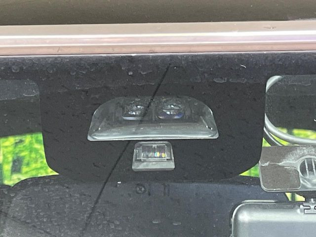 �y�V�e�B�u���[�L�A�N�e�B�u�V�X�e���z�ᑬ���s���ɑO���̎ԗ�����F�����A�Փ˂������Ȏ��͌x��ƃu���[�L�ŏՓˉ���Ɣ�Q�y�����A�V�X�g�B�����S�Ƀh���C�u�����y���݂��������܂��B